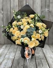 Букет цветов из:  Розы и Лизиантусы в Борках