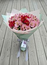 Букет цветов из:  Альстромерии #REPLACE_PRED# Борках