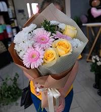 Букет цветов из:  Герберы, Розы и Хризантемы в Борках