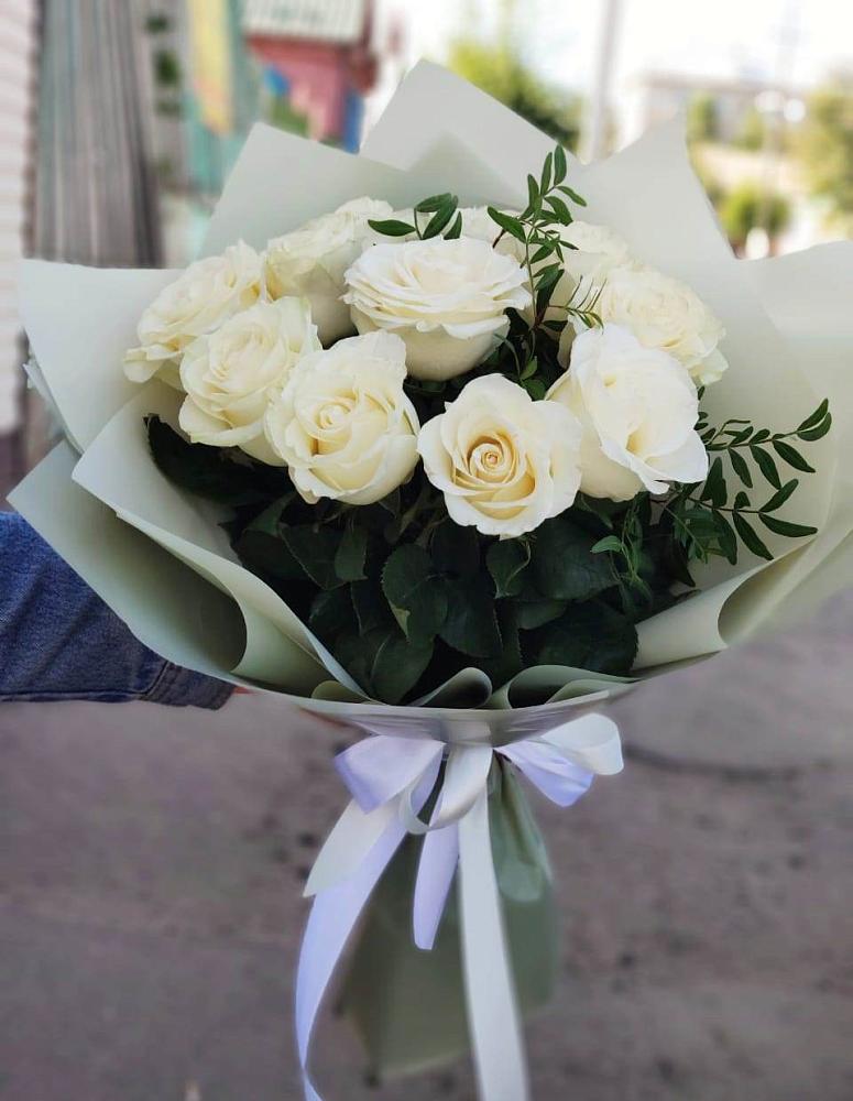 Букет Белые розы Проуд в Борках