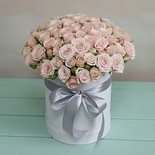 Цветочная композиция из Розы в шляпной коробке в Борках