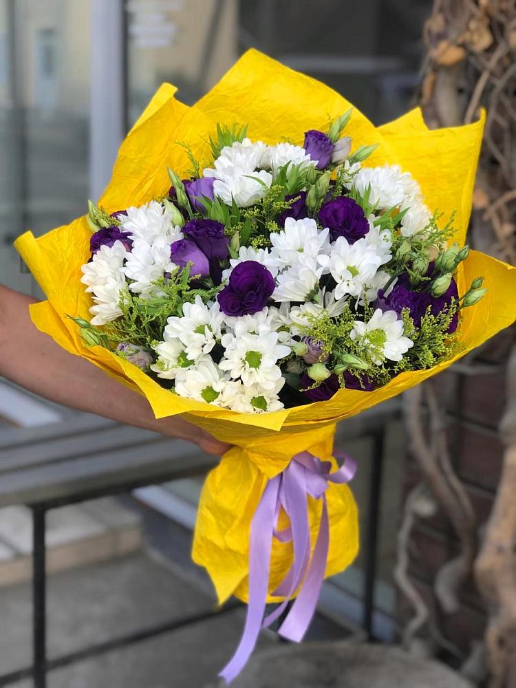 Букет цветов из: Ирисы, Хризантемы и Ромашки в Борках
