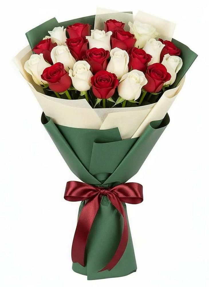 Букет Микс из красных и белых роз в Борках