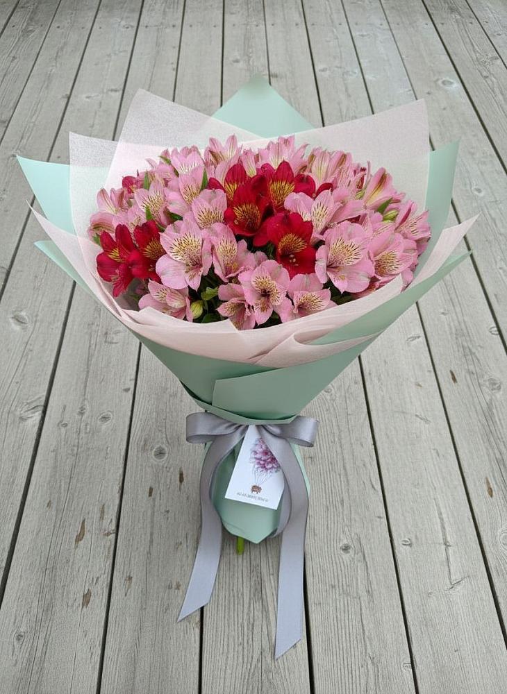 Букет цветов из: Альстромерии в Борках