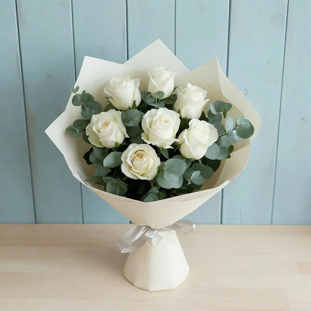 Букет Белые розы в Эвкалипте в Борках