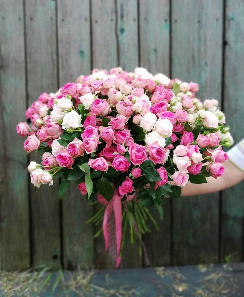 Букет Розовые кустовые розы Натали и Лав Лидия в Борках