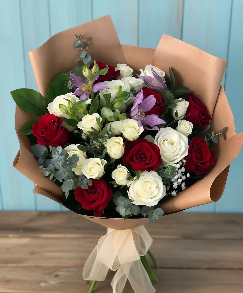 Букет цветов из: Розы и Альстромерии в Борках