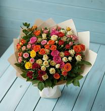 Букет Микс из разноцветных кустовых роз в Борках
