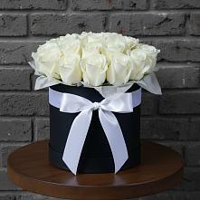 Цветочная композиция из Розы в шляпной коробке в Борках